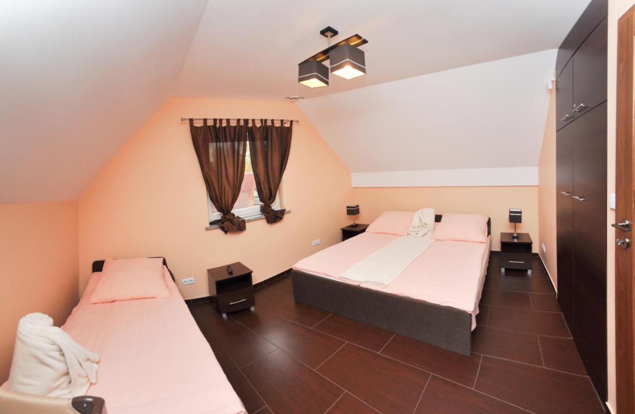 Ferienhaus Holiday Home Domki Raj Jarosławiec Kültér fotó