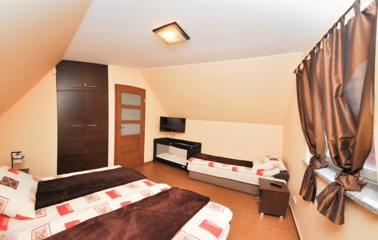 Ferienhaus Holiday Home Domki Raj Jarosławiec Kültér fotó